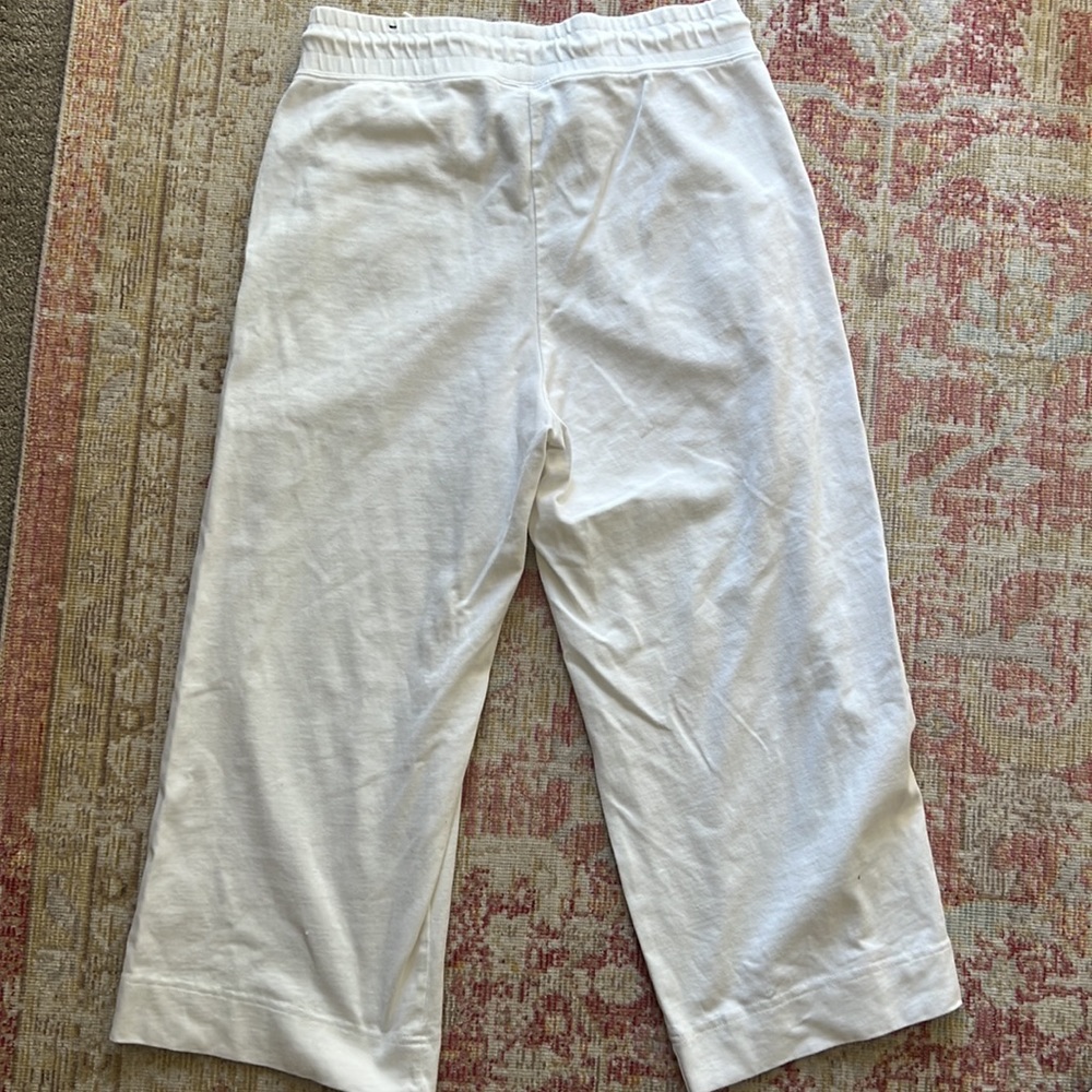 Nike White Cropped Sweatpants - Picture 6 of 8